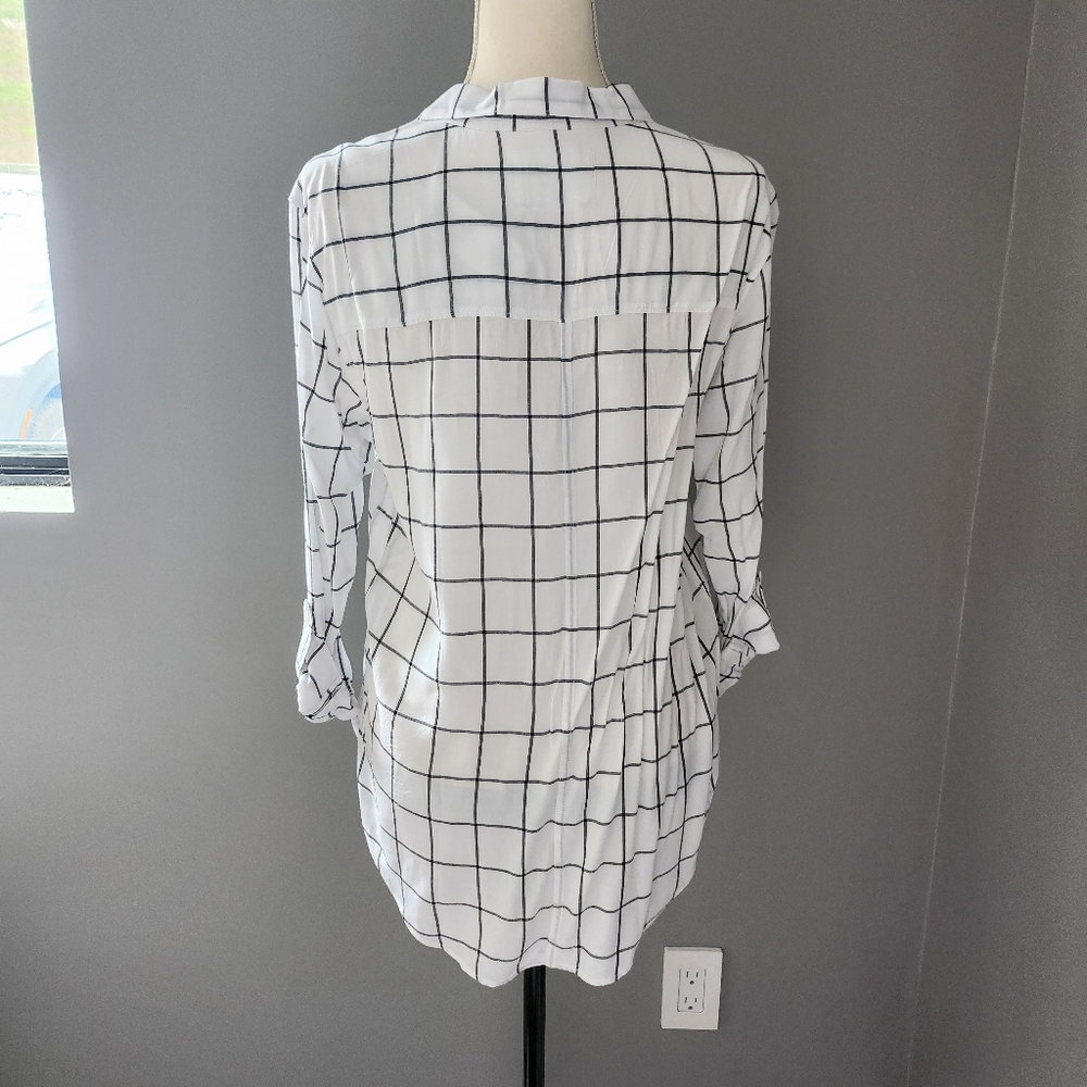 A&F Windowpane Print Button Down Shirt - Picture 4 of 8